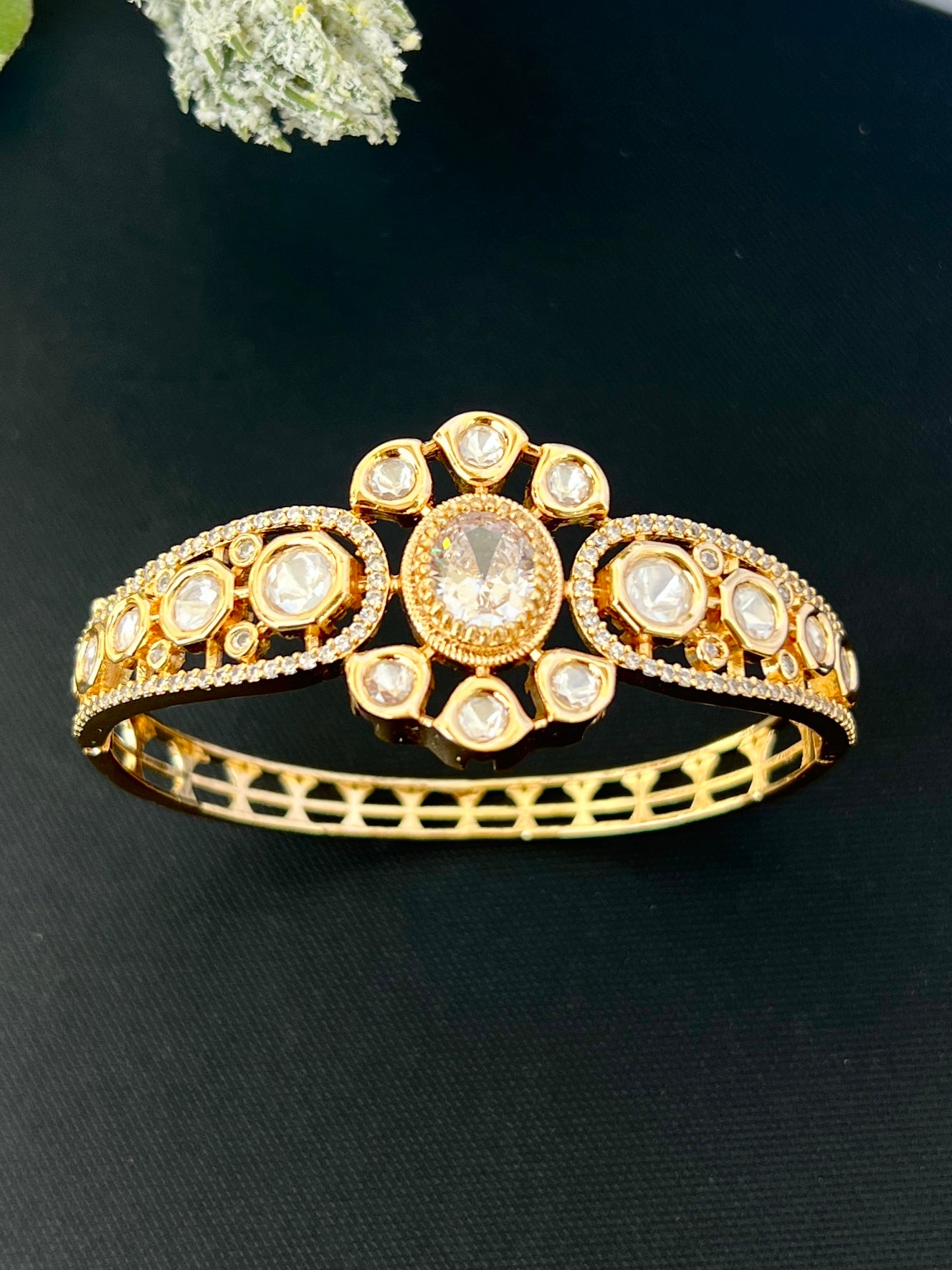 Gold Plated Kundan Openable Kada/ Bracelet DB-GP11100Z2