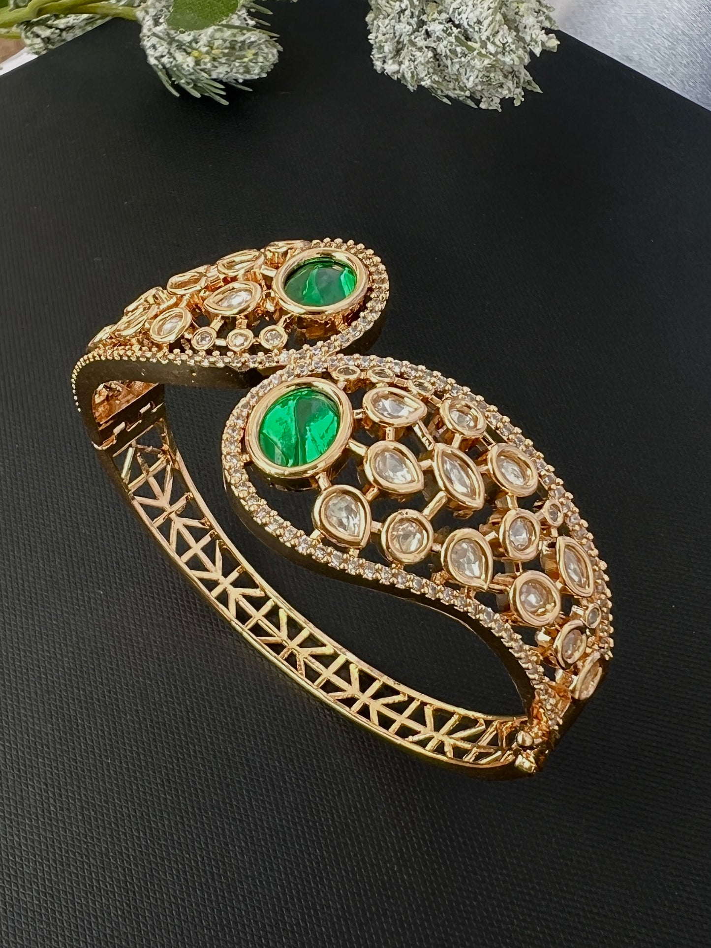 Gold Plated Kundan Openable Kada/ Bracelet DB-GP11100Z2