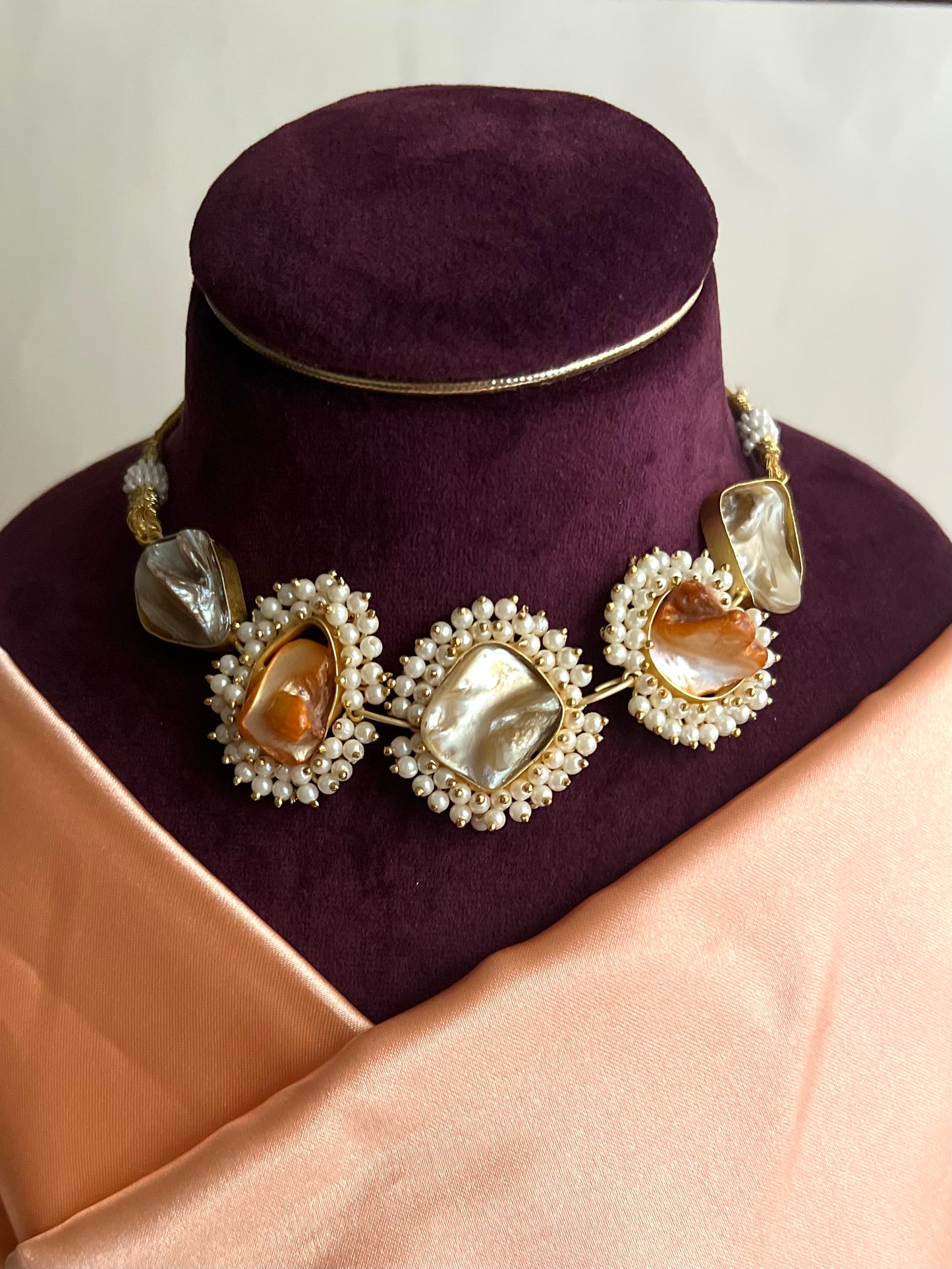 MOTHER OF PEARL MULTICOLOR CHOKER DB-GP1600Z2