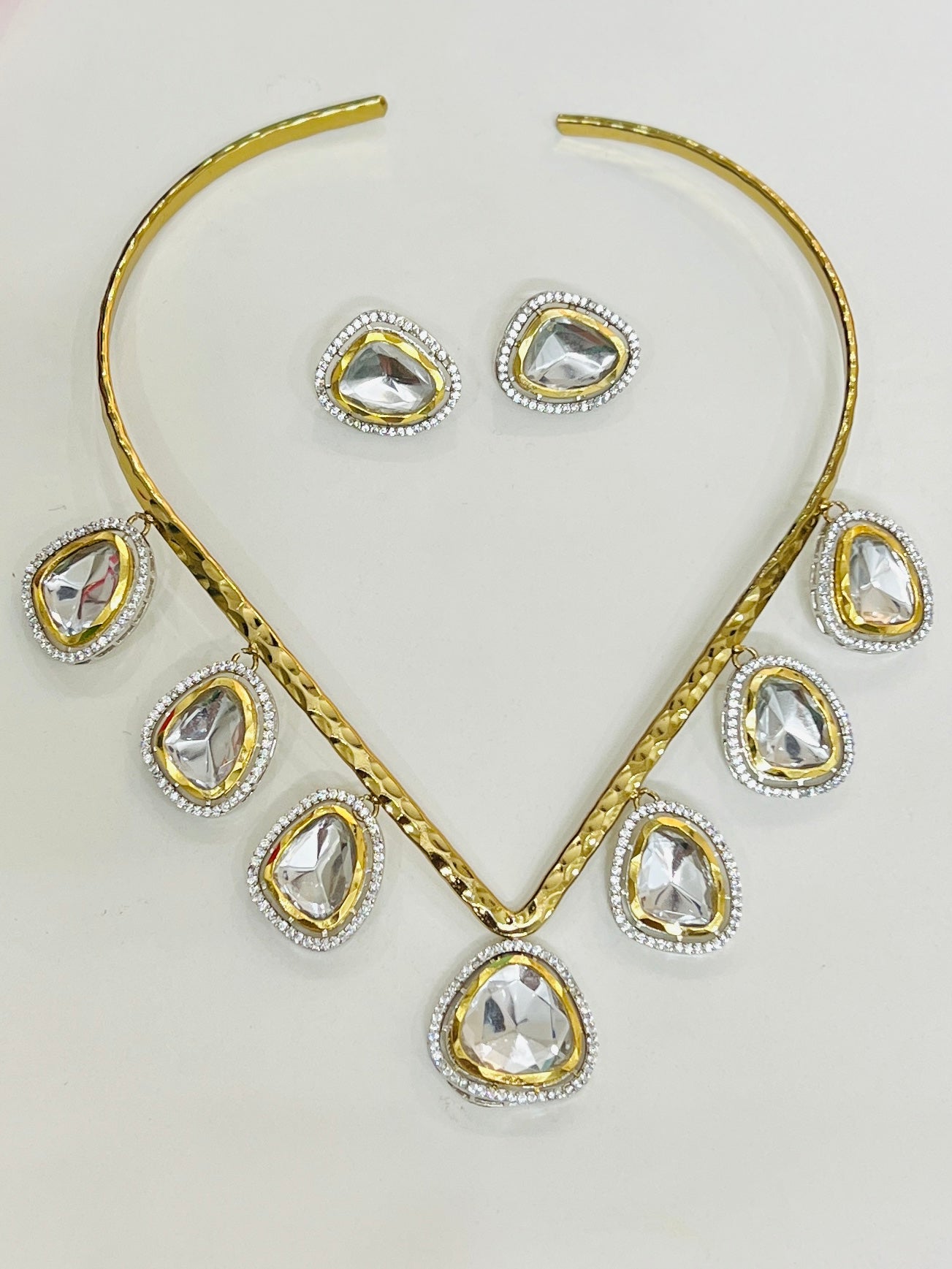 Uncut Polki Studded Golden Hasli Necklace Set DB-GP124000z2