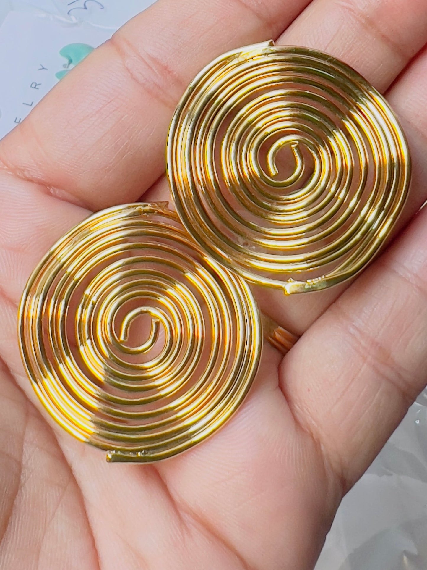 CIRCULAR RING STATEMENT EARRINGS DB-GP0800ZR