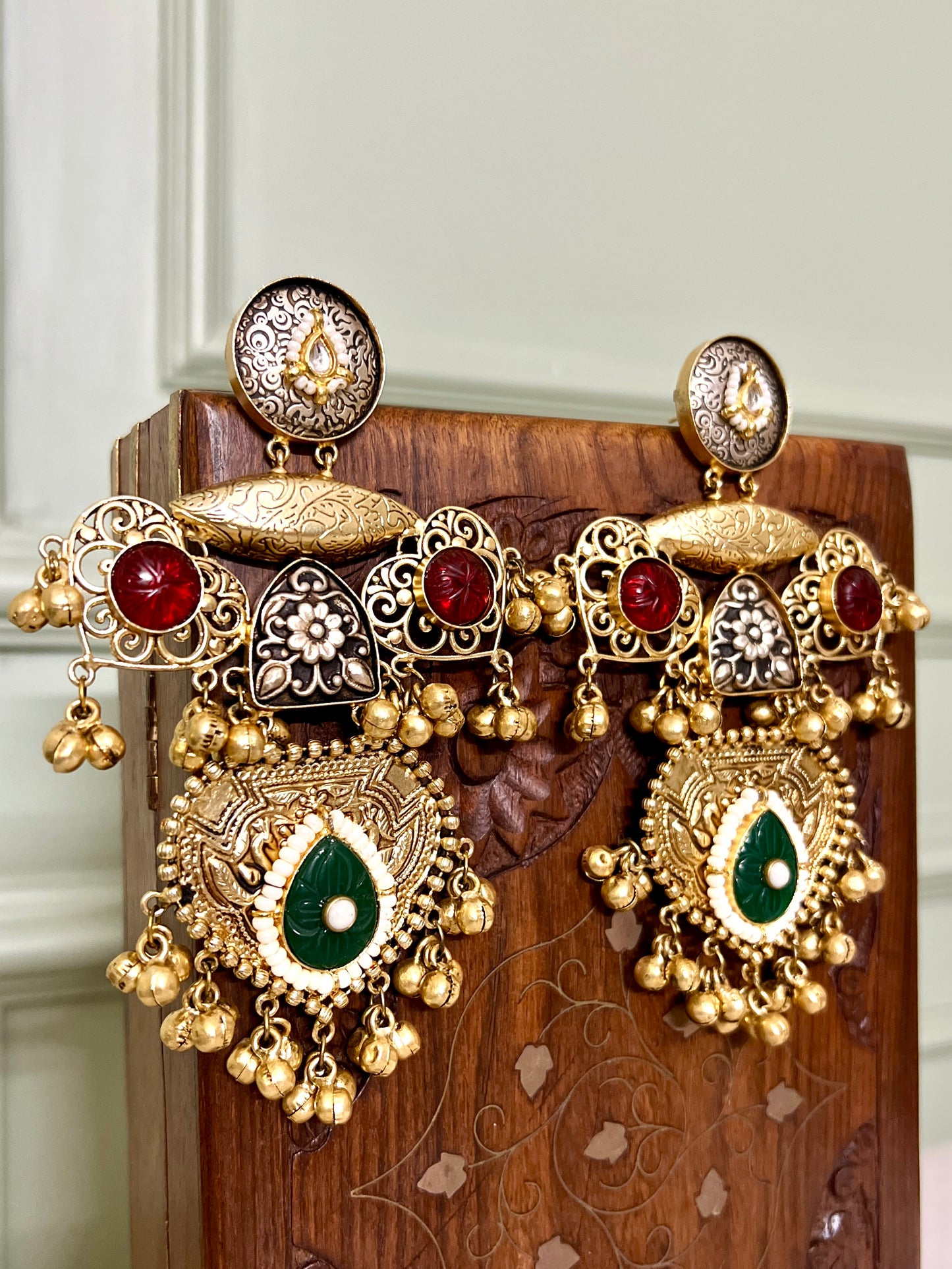 Khwaab Statement Dangler Earrings DB-GP128000Z2