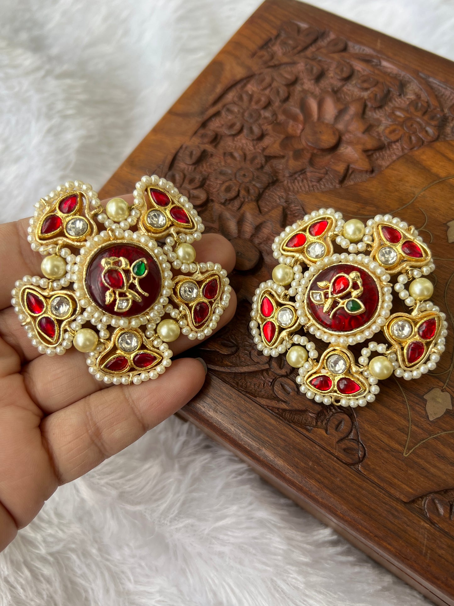 Savya Pachi Kundan Big Stud Earrings DB-GP24002Z2