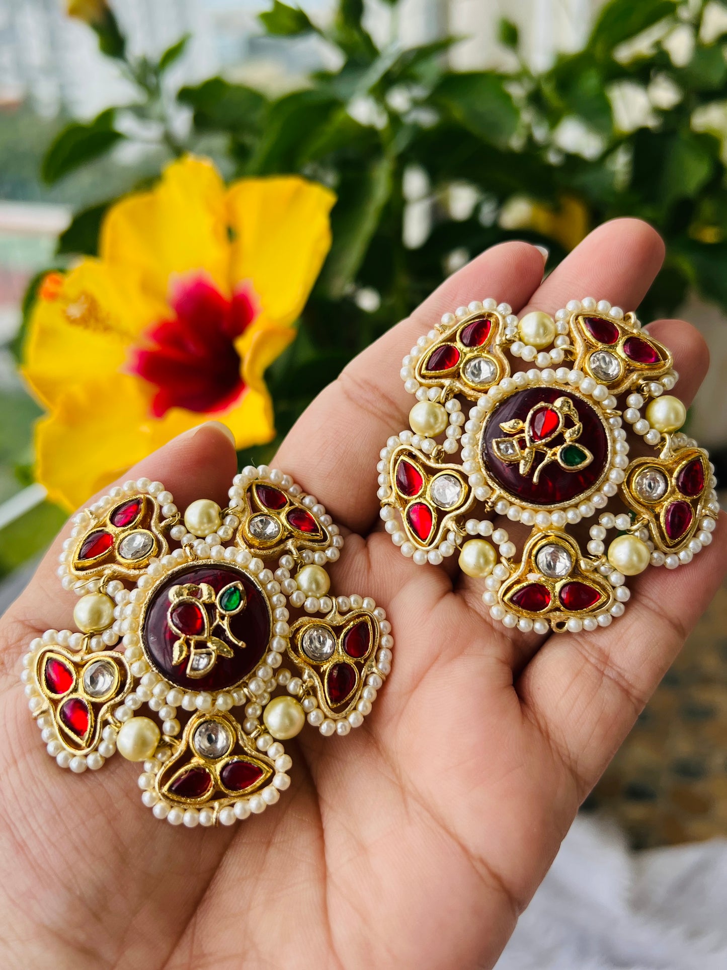 Savya Pachi Kundan Big Stud Earrings DB-GP24002Z2