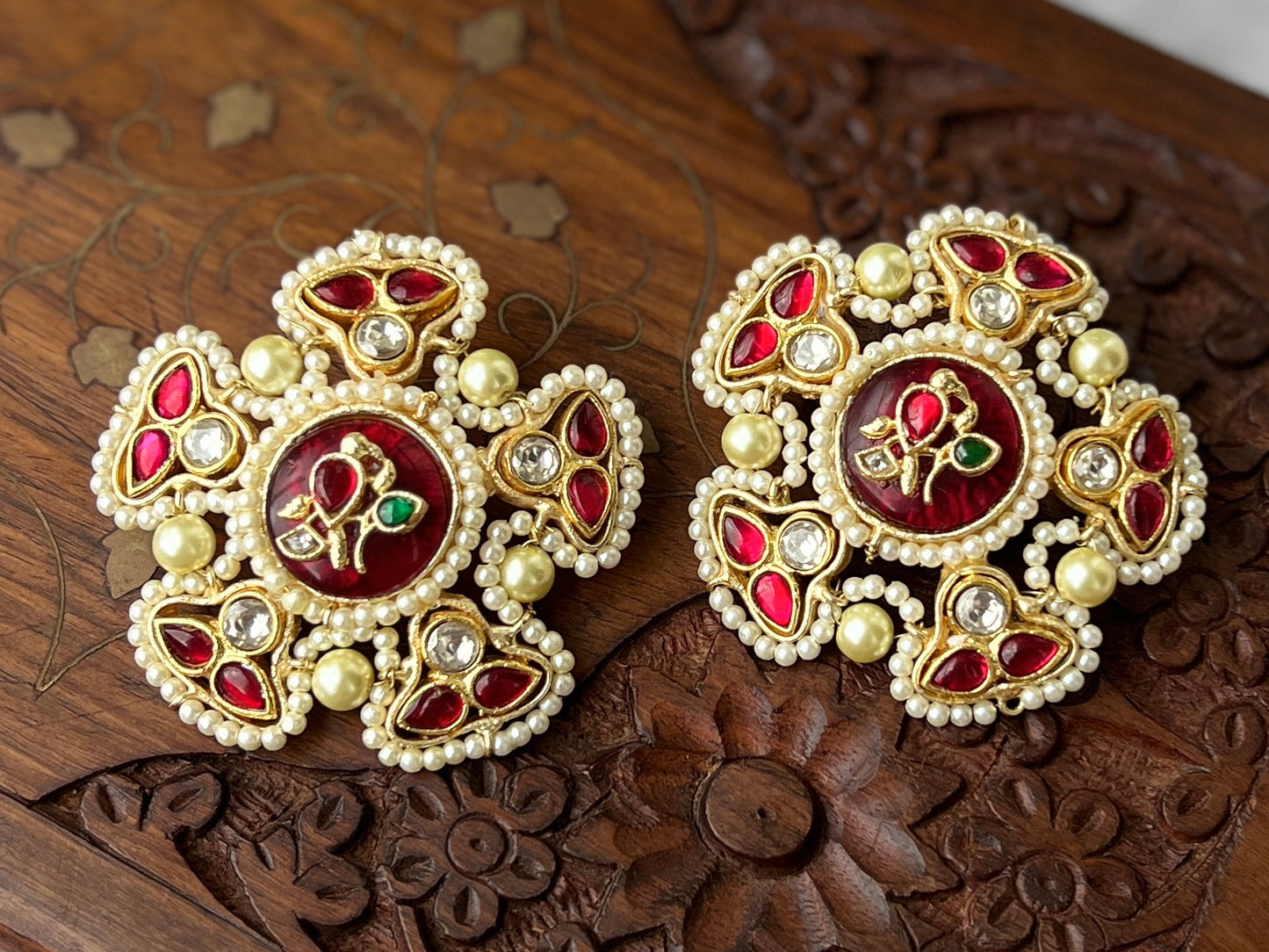 Savya Pachi Kundan Big Stud Earrings DB-GP24002Z2