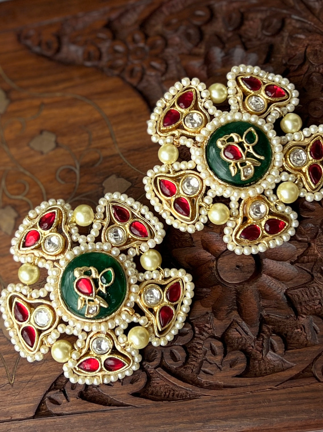 Savya Pachi Kundan Big Stud Earrings DB-GP24002Z2