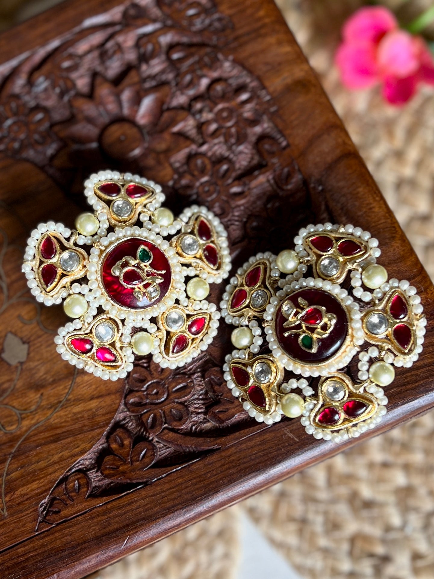 Savya Pachi Kundan Big Stud Earrings DB-GP24002Z2