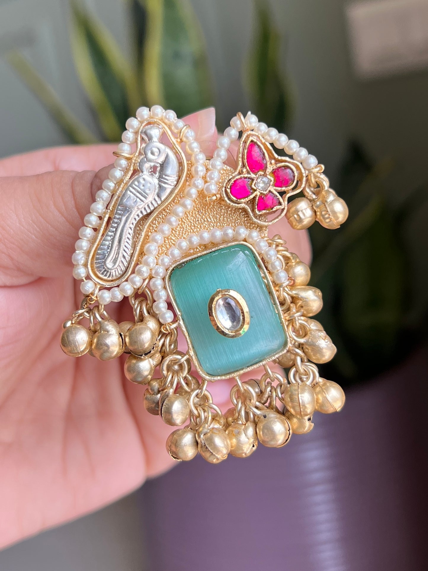 Navya Pachi kundan Big Studs DB-GP12502Z2
