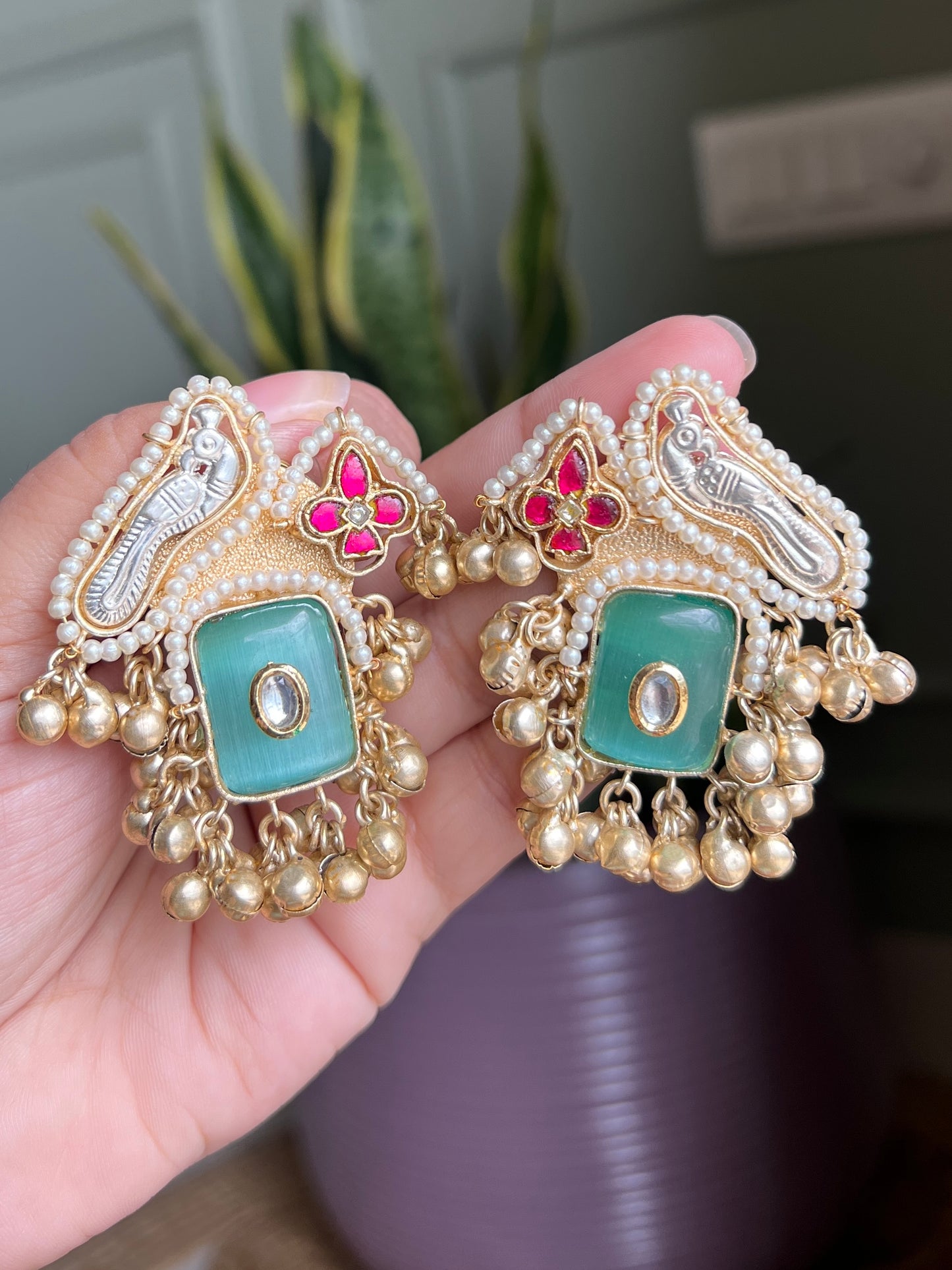 Navya Pachi kundan Big Studs DB-GP12502Z2