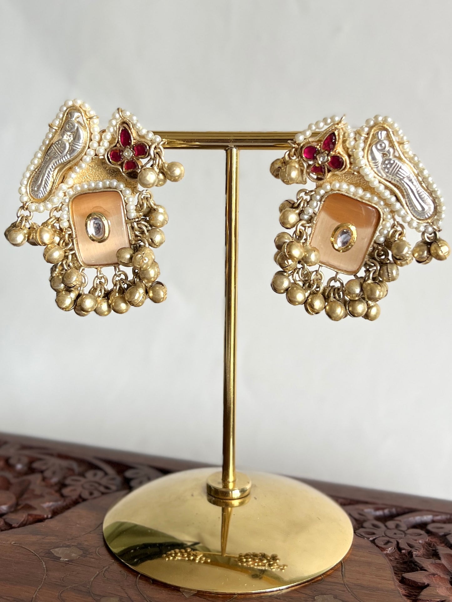 Navya Pachi kundan Big Studs DB-GP12502Z2