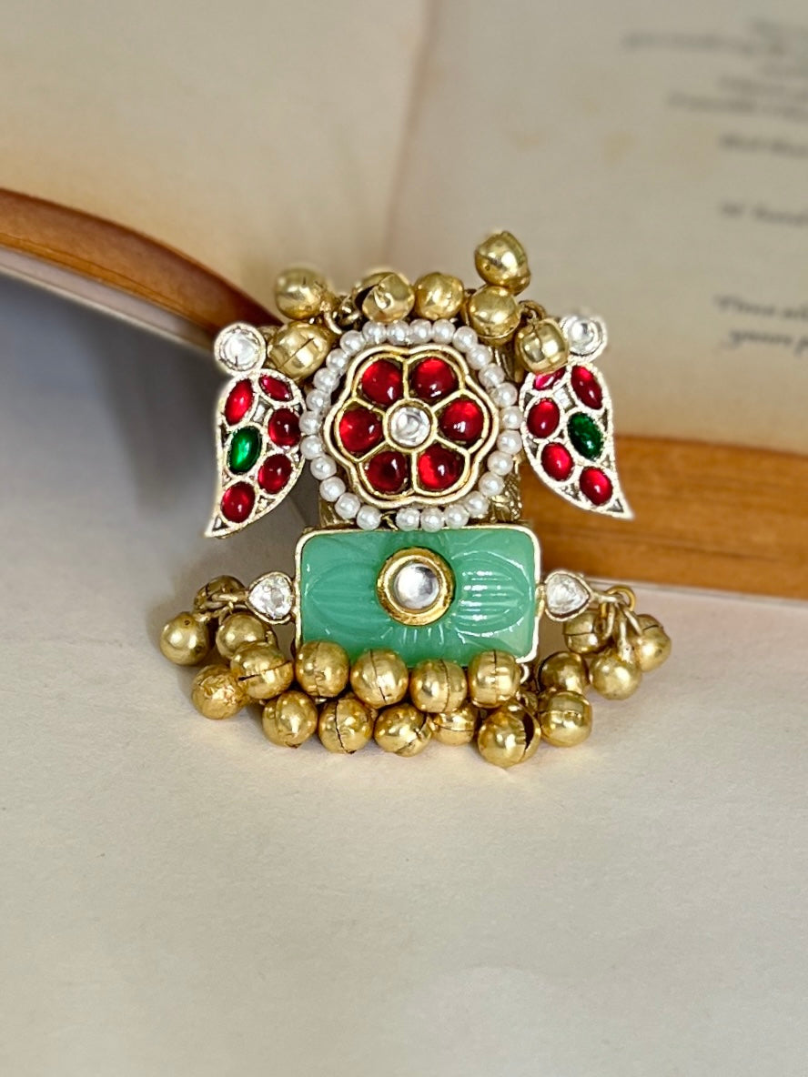 Anika pachi Kundan Ring DB-GP11430Z2