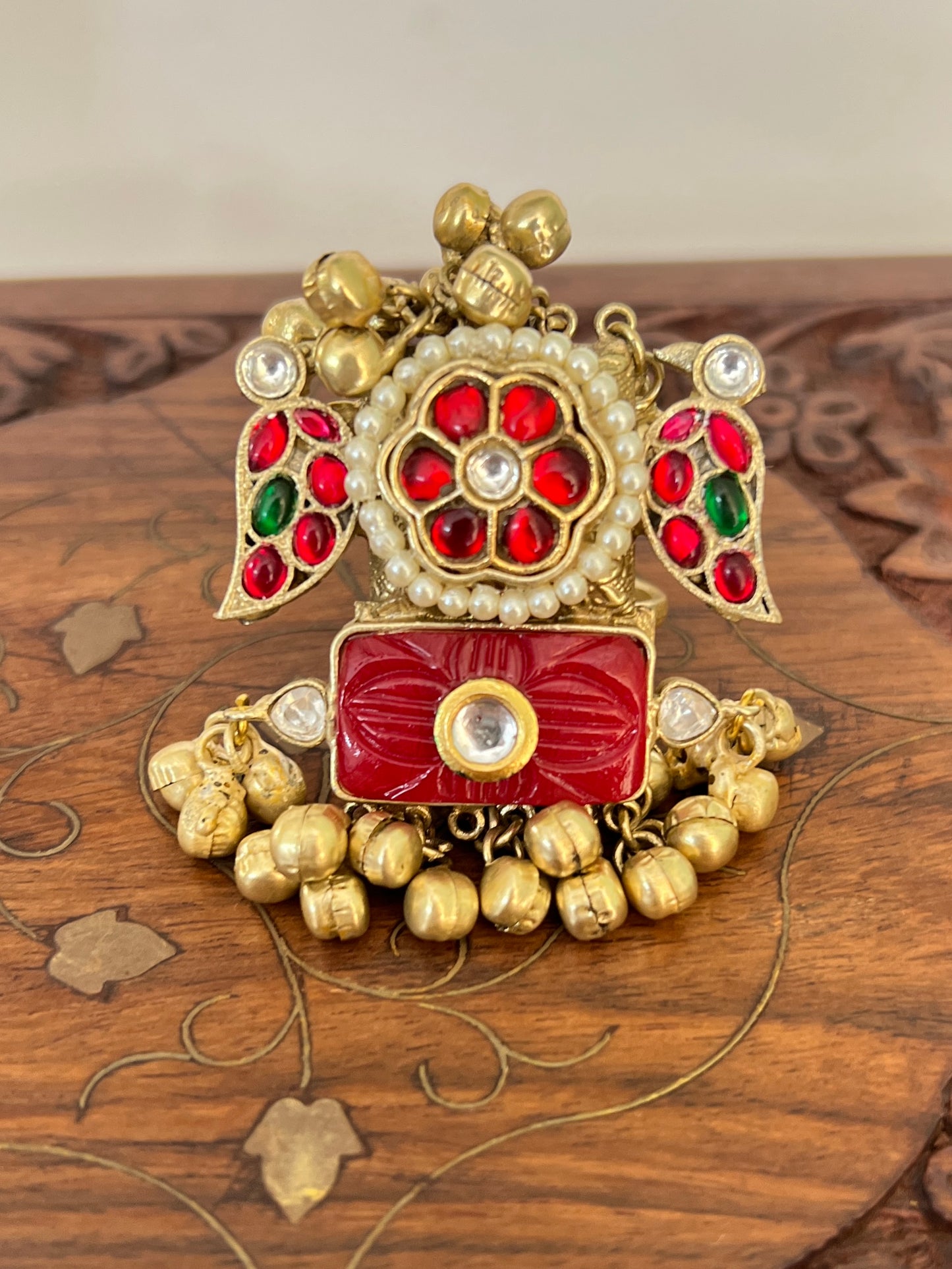 Anika pachi Kundan Ring DB-GP11430Z2