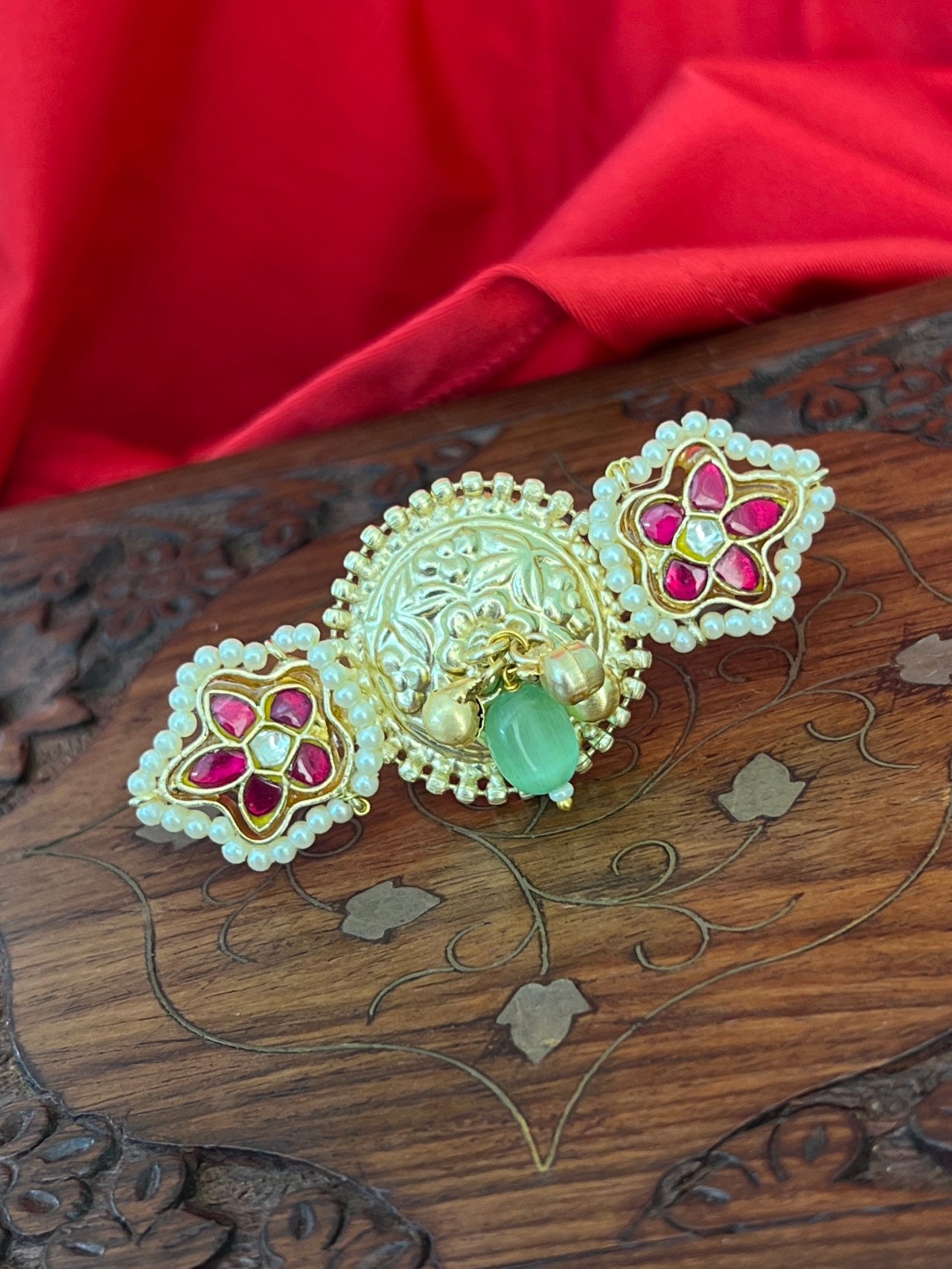 Advika Kundan Golden Ring DB-GP1740Z2