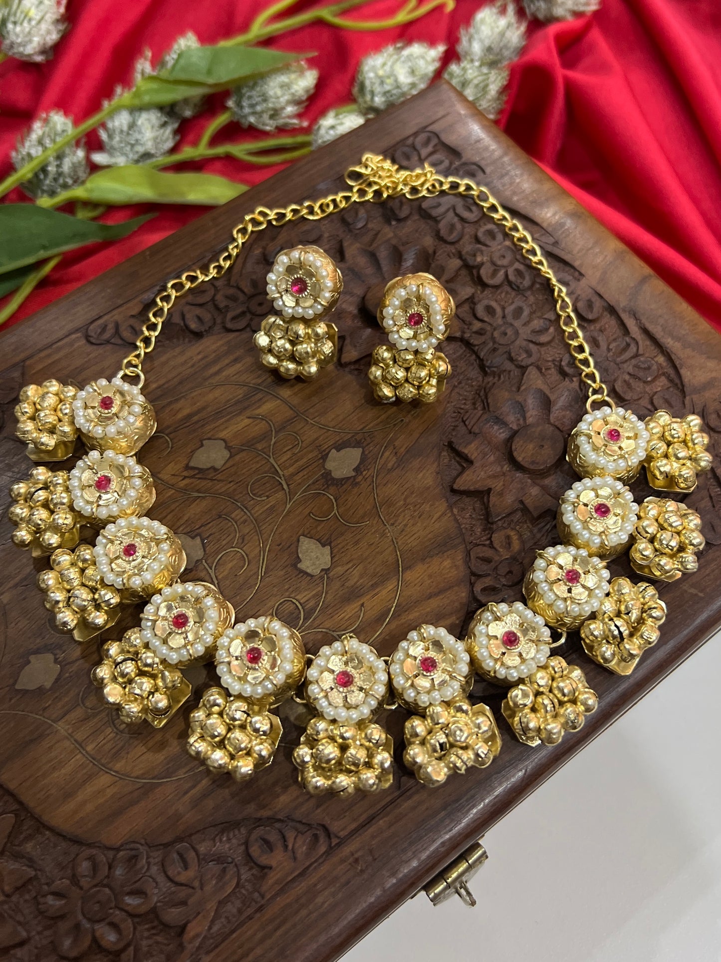 Navya Golden Necklace set DB-GP118001Z2