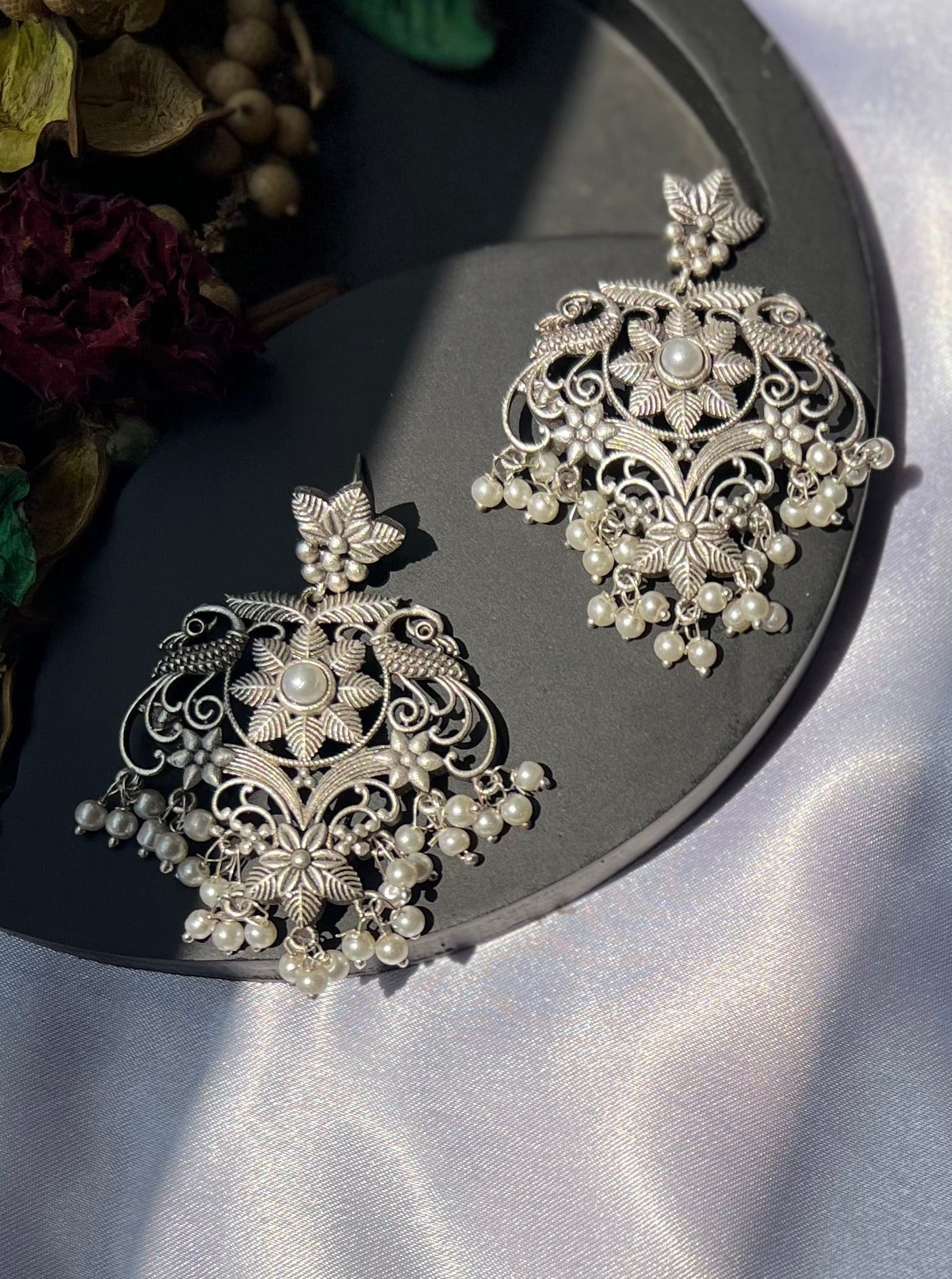 Meru Silver Replica Dangler Earrings DB-SR1371Z6