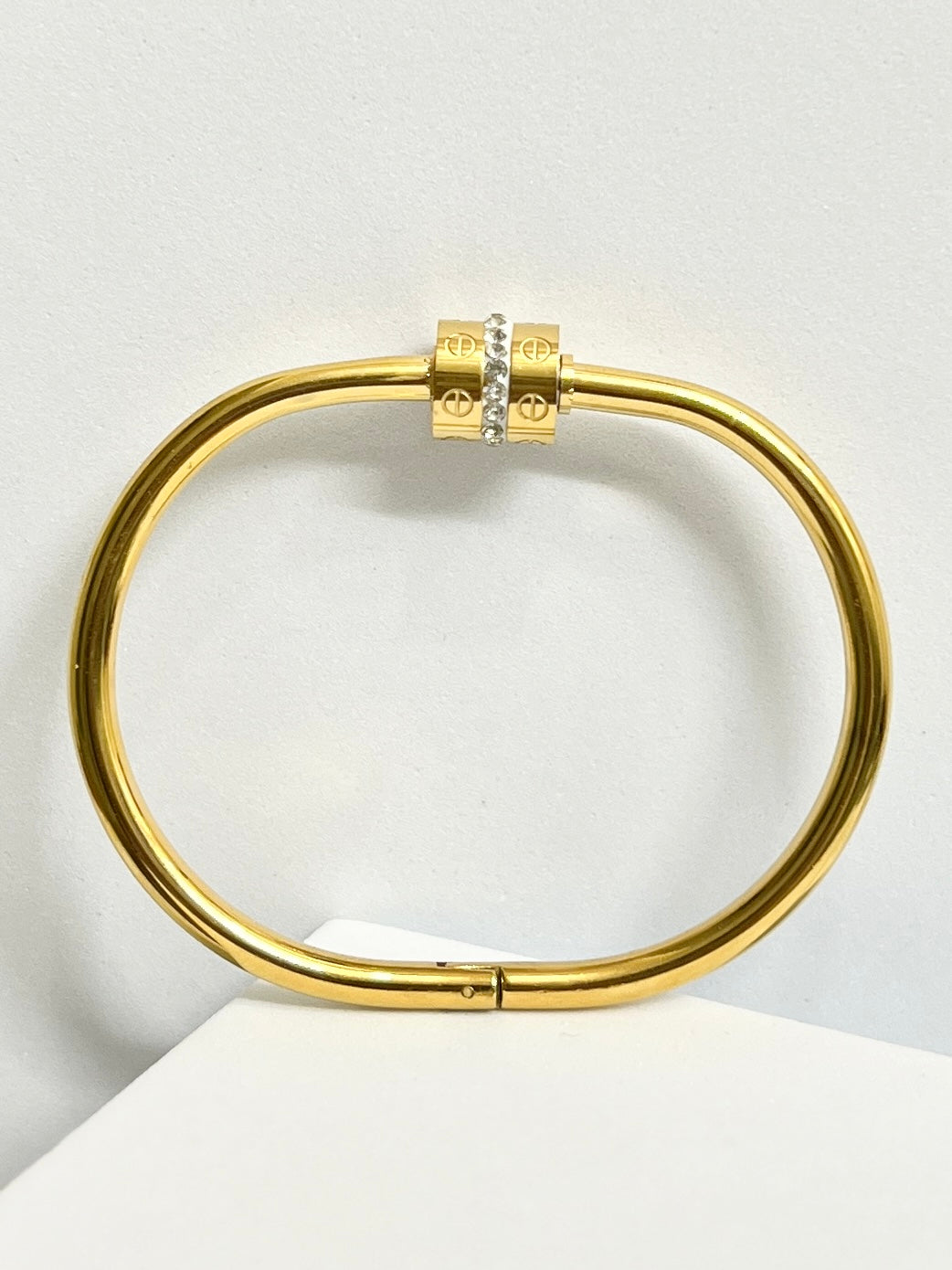 Luxury Zircon Inlaid Screw Bracelet