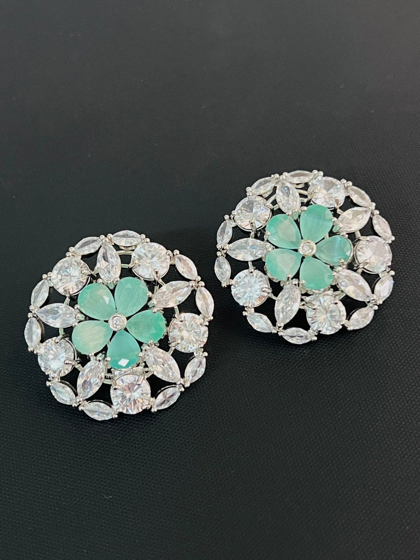 SARIKA AMERICAN DIAMOND TURQUOISE STUDS DB-AD11550Z2