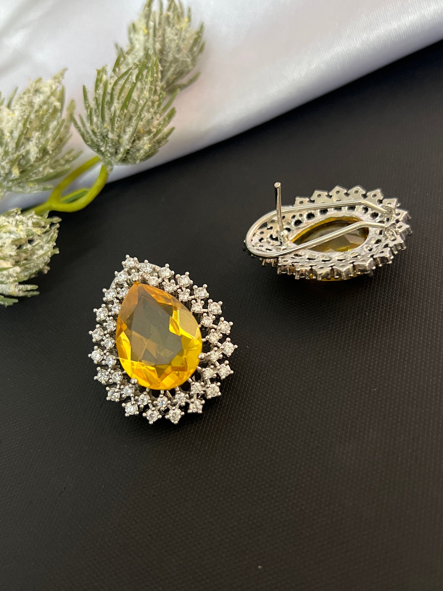 YELLOW ZIRCONIA STUDS DB-AD19002Z2