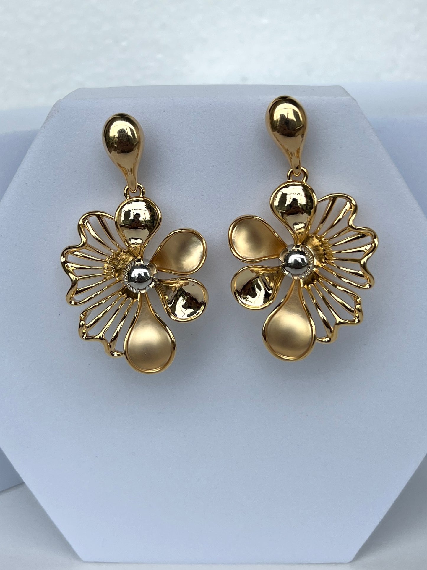 GOLD FLOURISH EARRINGS DB-GP800ZR