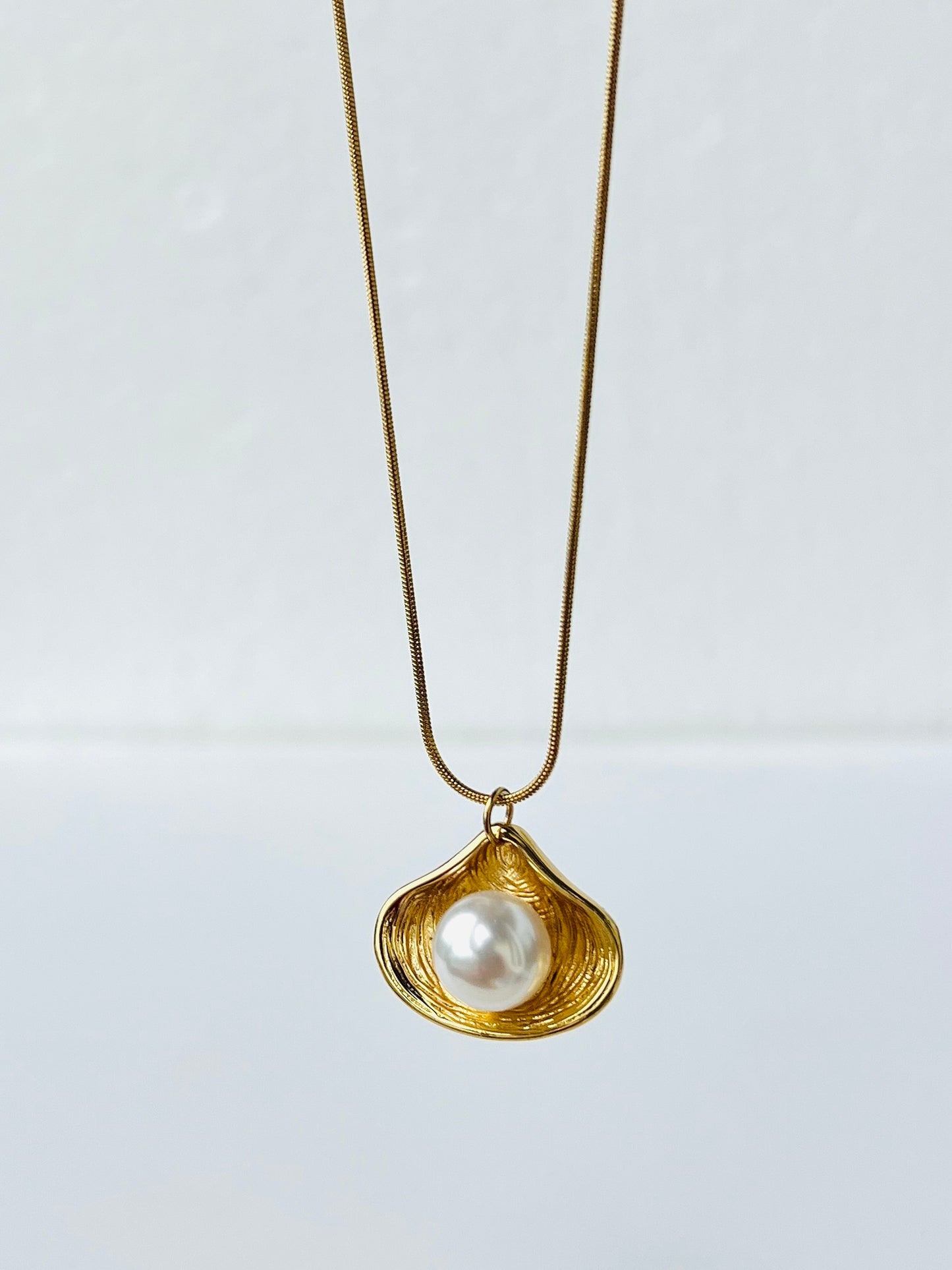 Pearl In the Shell Necklace