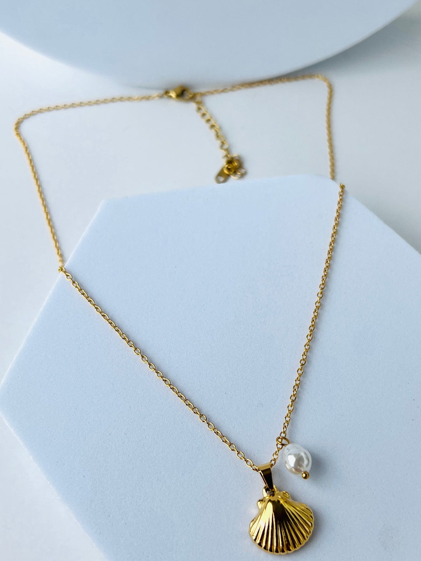 Pearl with Shell Necklace