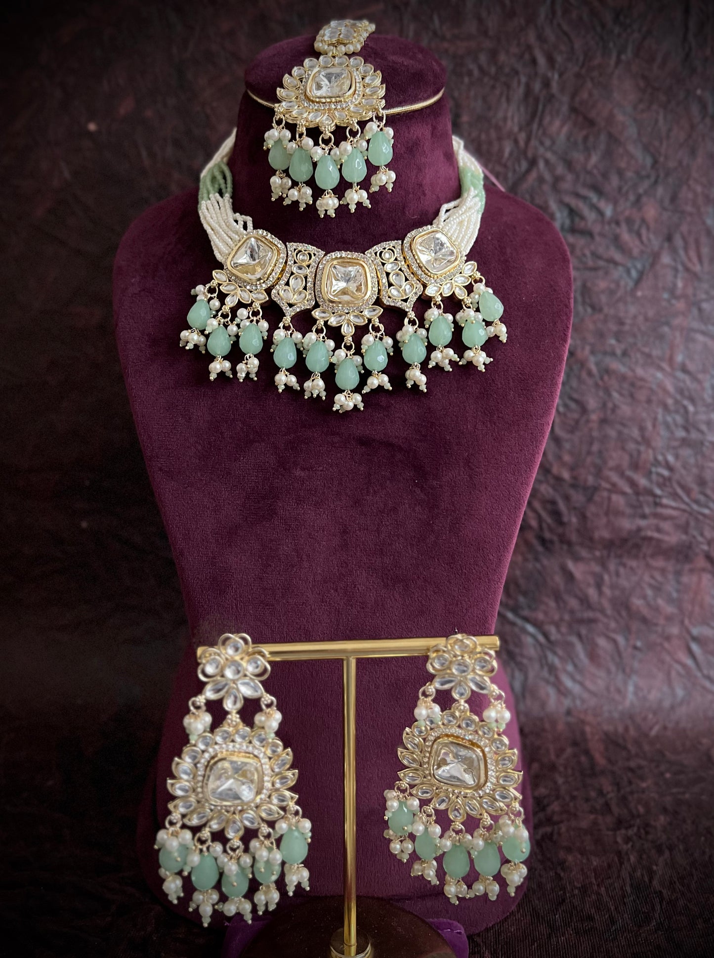 Shivi Gold Plated Royal Kundan Choker Necklace Set DB-GP13000Z13