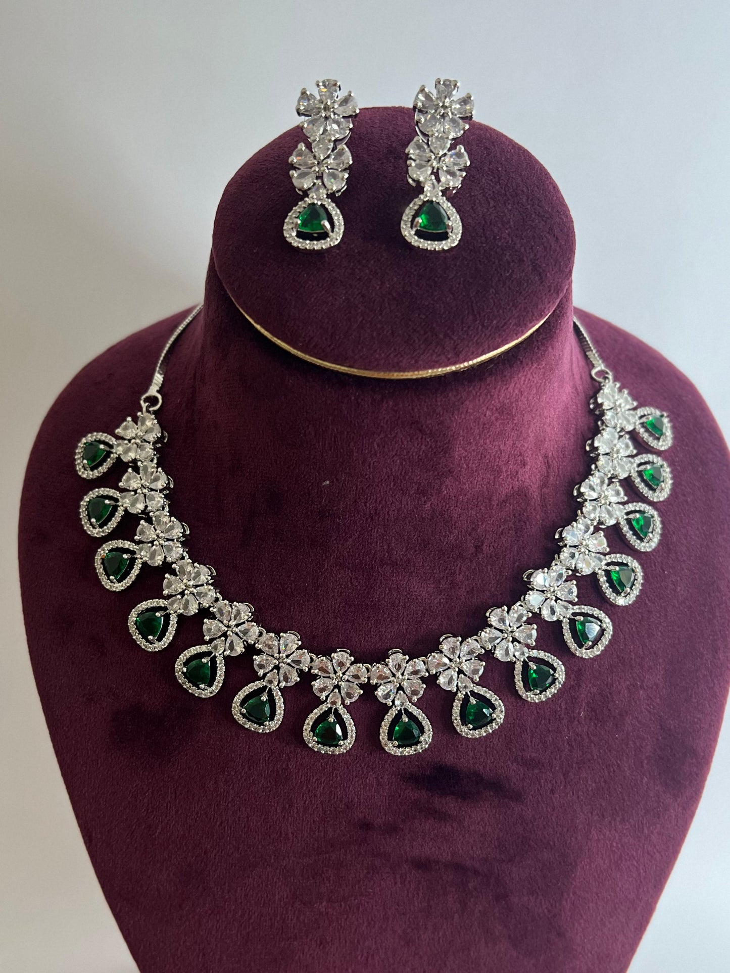 Tanish Emerald Green Silver polish Necklace Set DB-AD12230Z