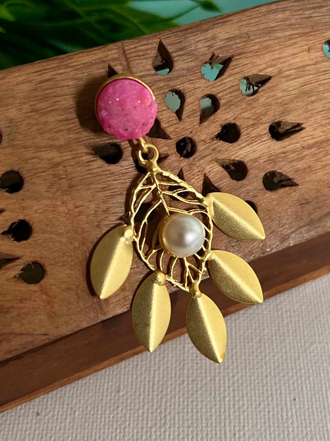 Leafy Pattern Trendy Gold Brass Dangler Earrings DB-BR1300Z