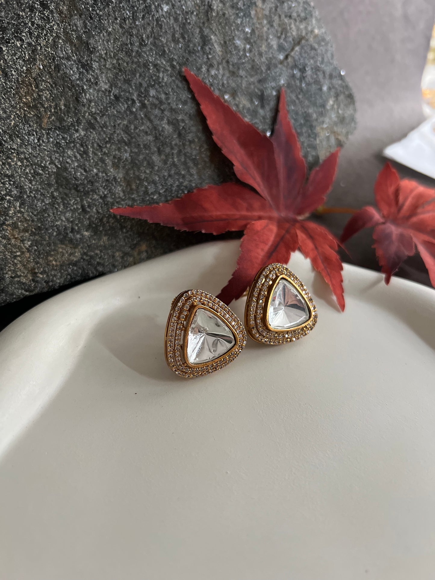 MOISSANITE KUNDAN BIG TRIANGLE STUD EARRINGS DB-GP12000Z2