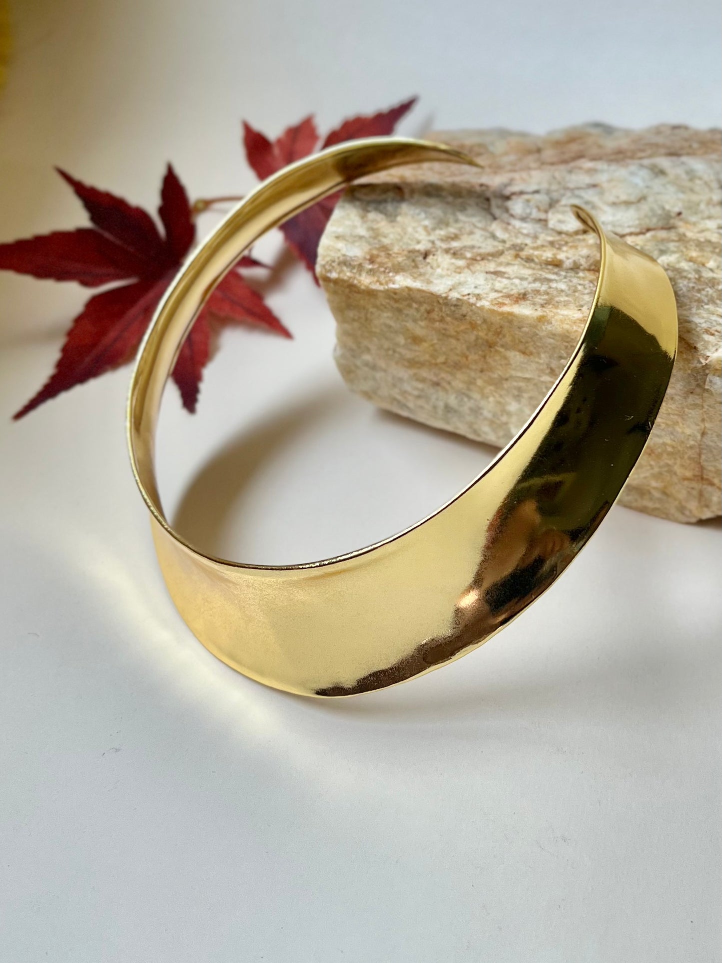 TRENDY WESTERN ROUND NECK CUFF DB-GP1630Z2