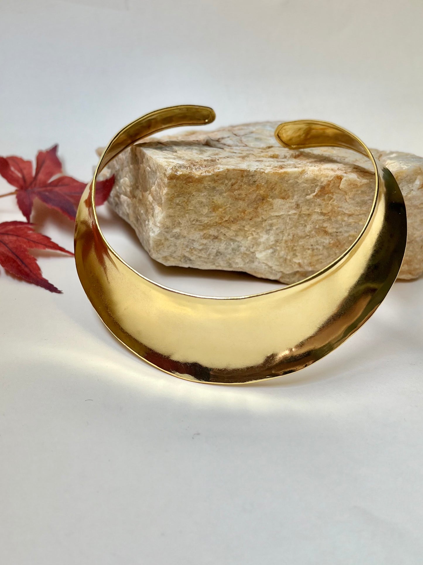 TRENDY WESTERN ROUND NECK CUFF DB-GP1630Z2