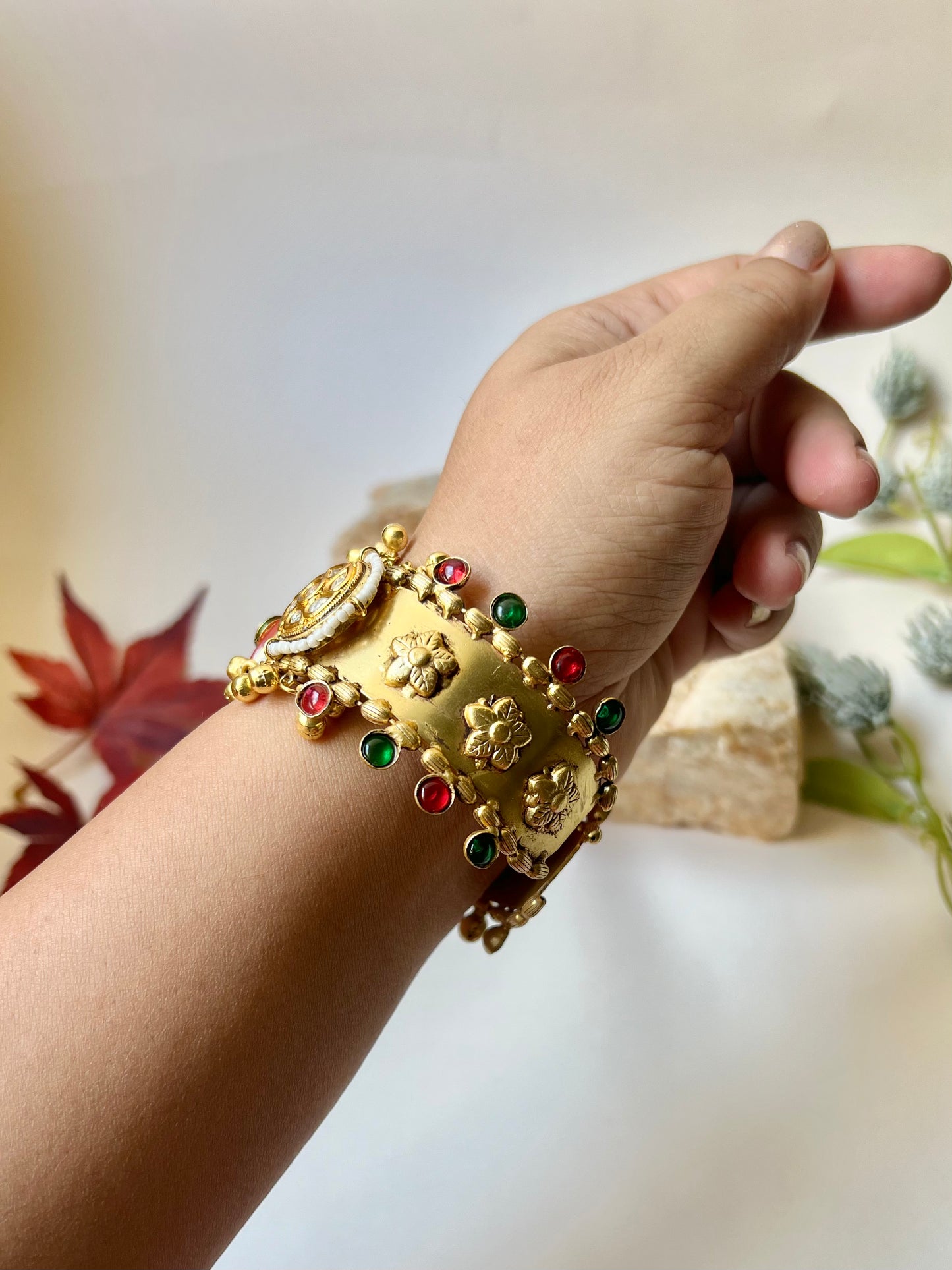 Handcrafted Kundan Golden Bracelet/Kada DB-GP11200Z
