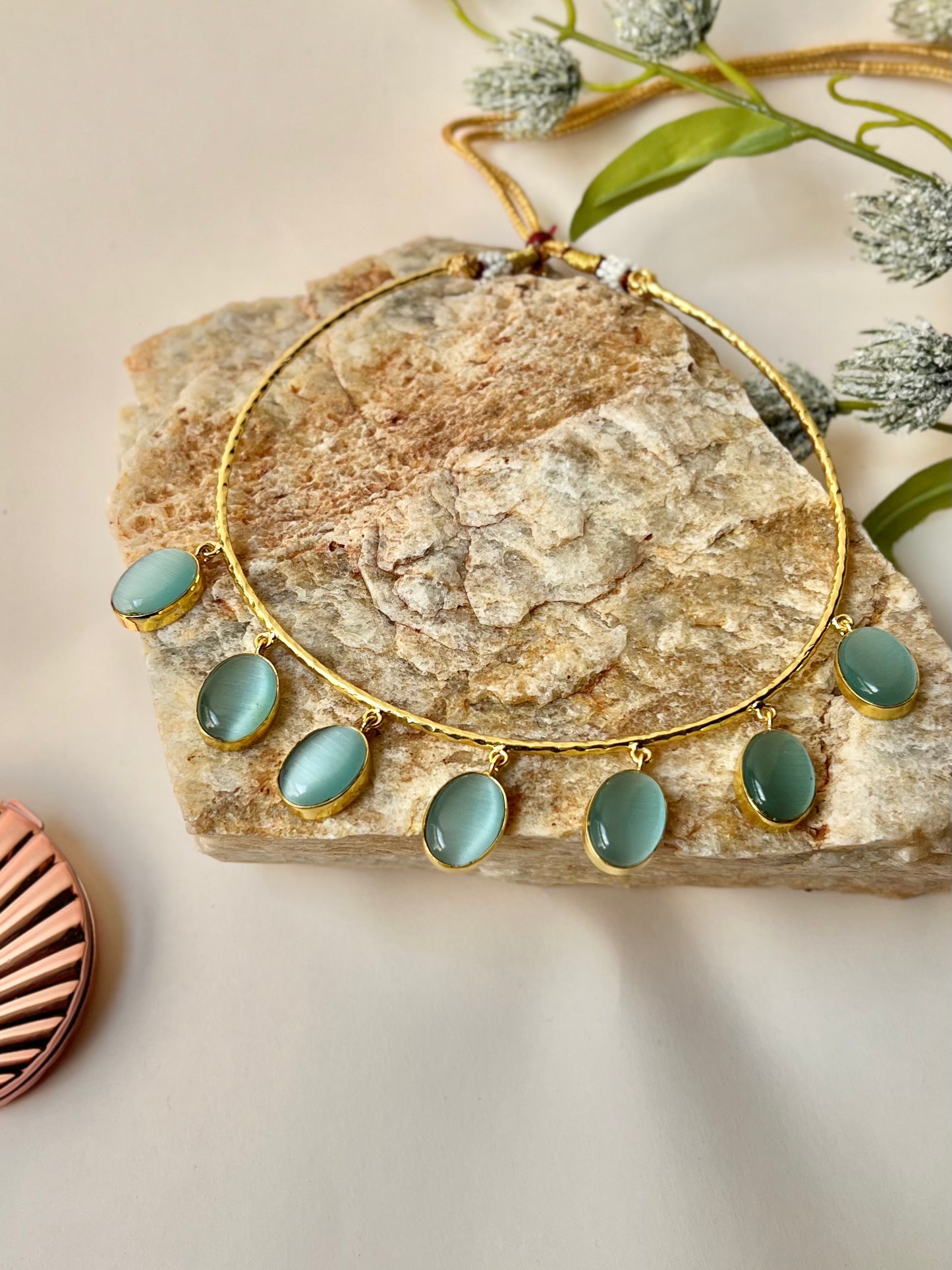 Aashra Hasli Necklace Set DB-GP1750Z2