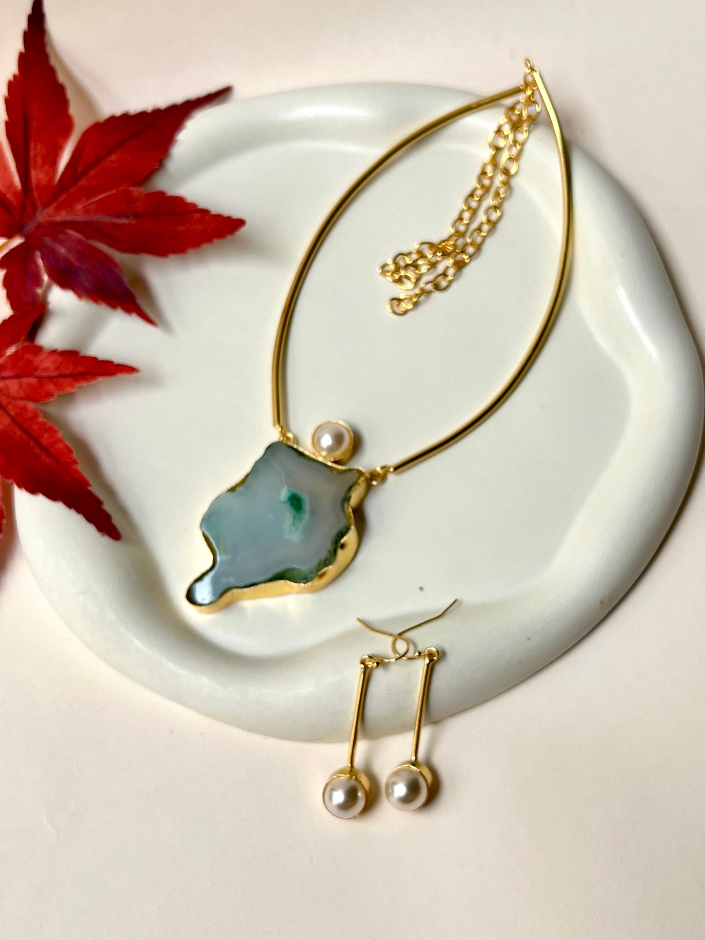 HANDCRAFTED SEMI PRECIOUS STONE HASLI NECKLACE SET DB-GP1480Z2