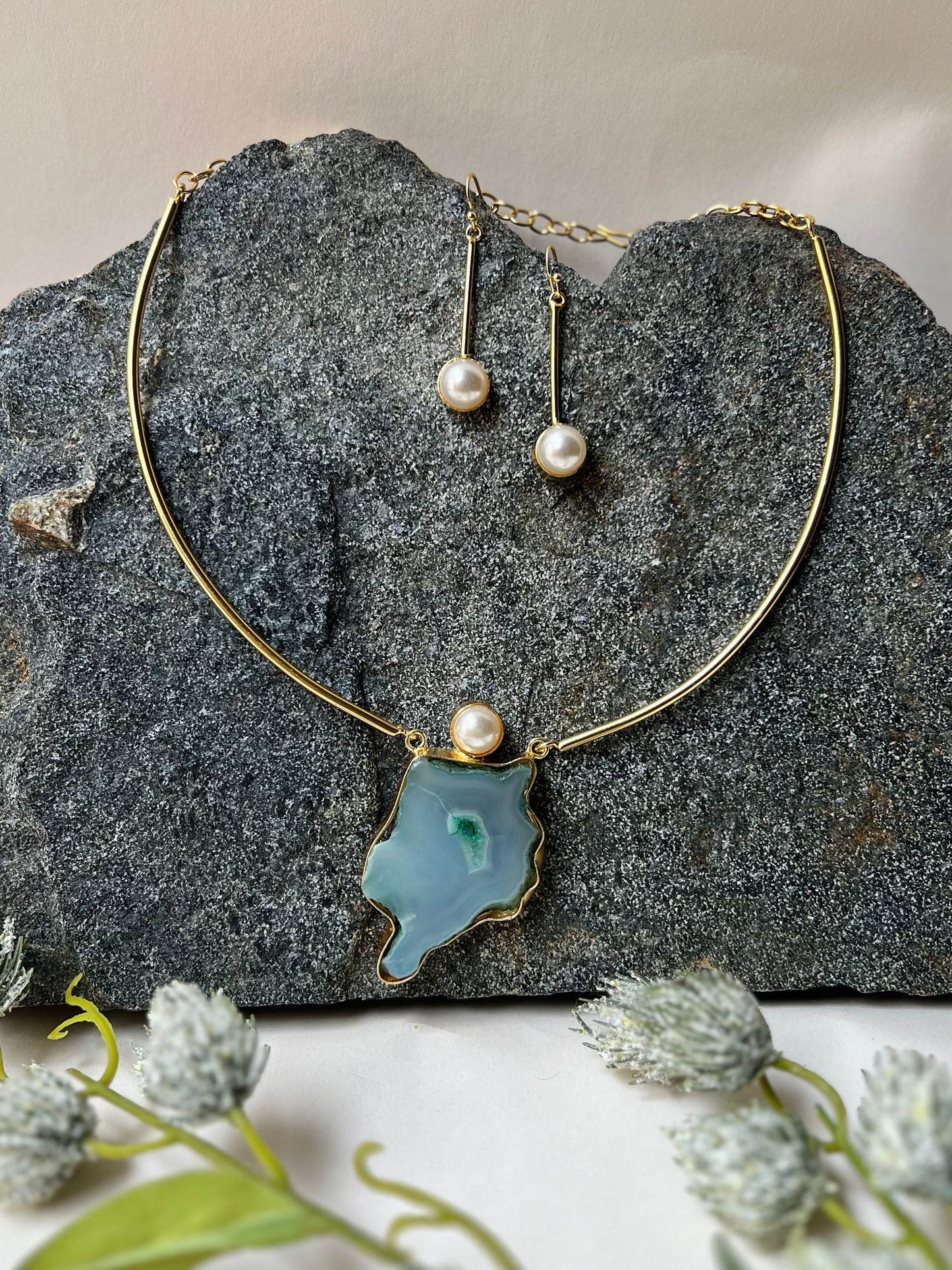 HANDCRAFTED SEMI PRECIOUS STONE HASLI NECKLACE SET DB-GP1480Z2