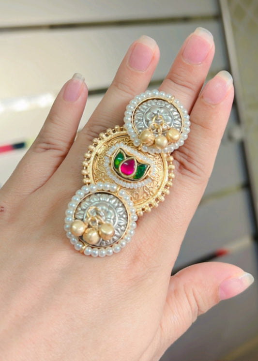 Lavani Kundan Golden Ring DB-GP1700Z2