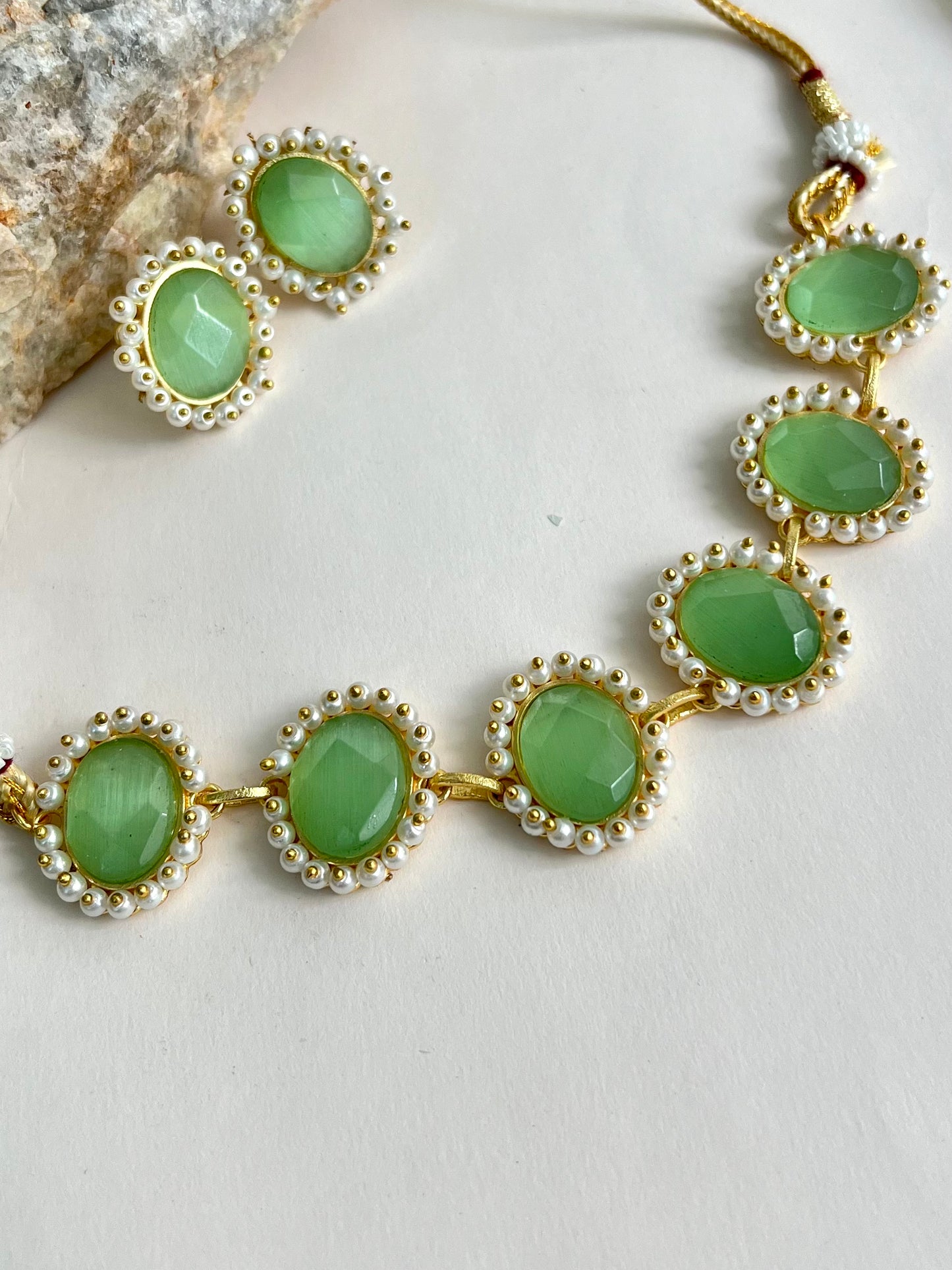 TRENDY GEMSTONE GREEN CHOKER DB-GP1760Z2