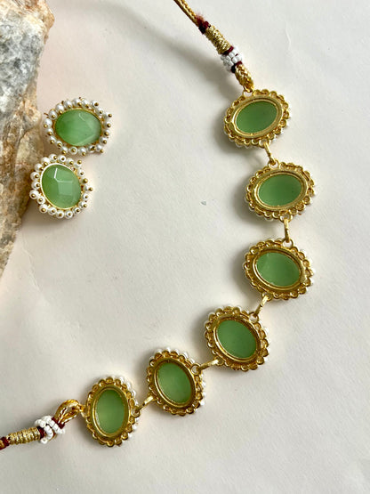 TRENDY GEMSTONE GREEN CHOKER DB-GP1760Z2