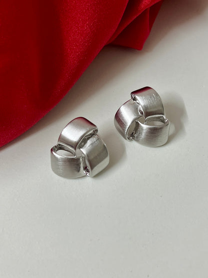 TRIANGLE SILVER STUDS DB-SR0750ZR