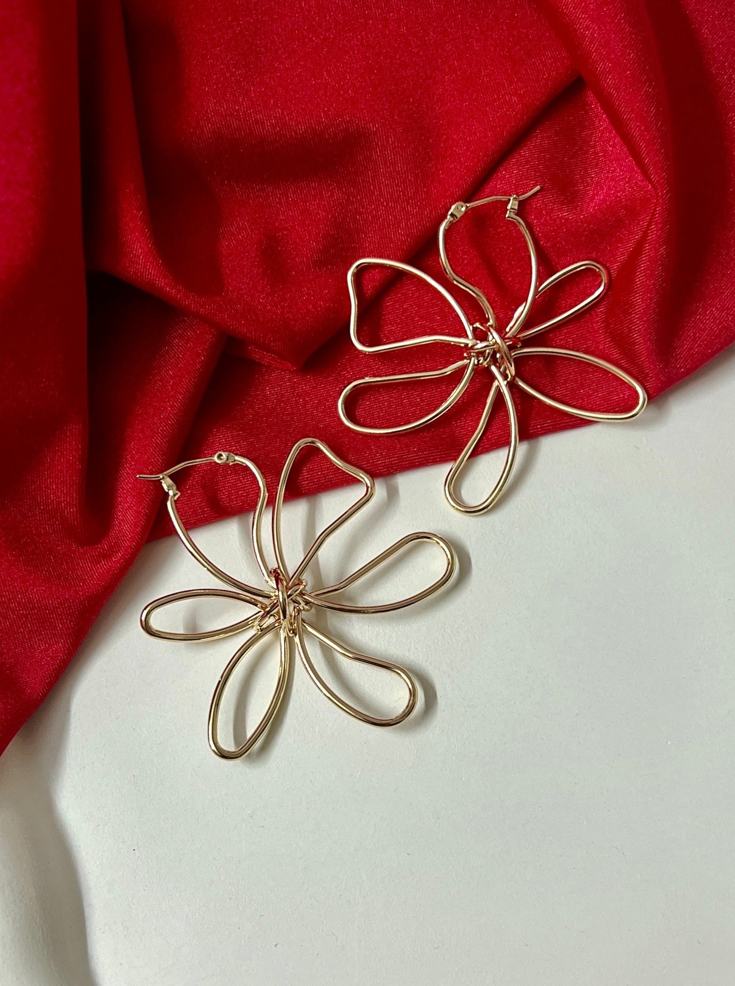 18KT GOLD PLATED WATERPROOF FLOWER PATTERN EARRINGS DB-AT17200Z