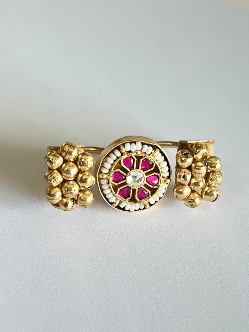 Nandini Kundan Golden Ring DB-GP1600Z2