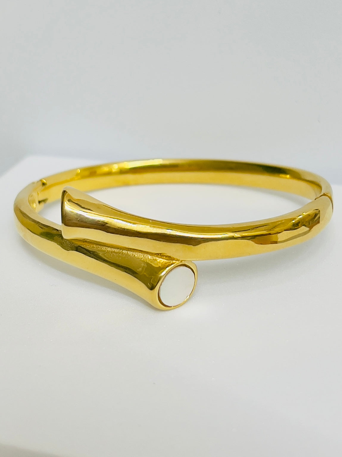 Zoya MOP Gold Bangle Bracelet