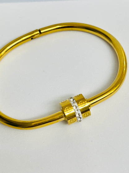 Luxury Zircon Inlaid Screw Bracelet