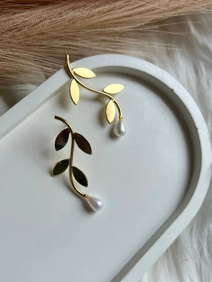 Trendy Leaf Golden Brass Earrings DB-BR1200Z