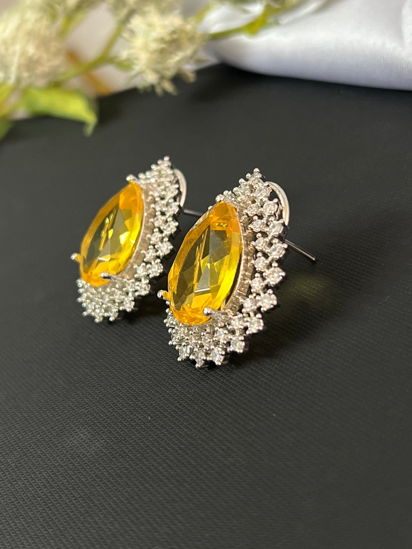 YELLOW ZIRCONIA STUDS DB-AD19002Z2