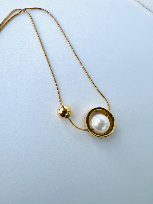 A Pearl In The Hole Necklace