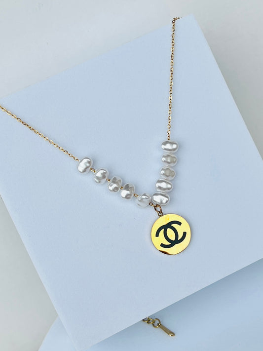 Lisa Pearl Pendant Necklace