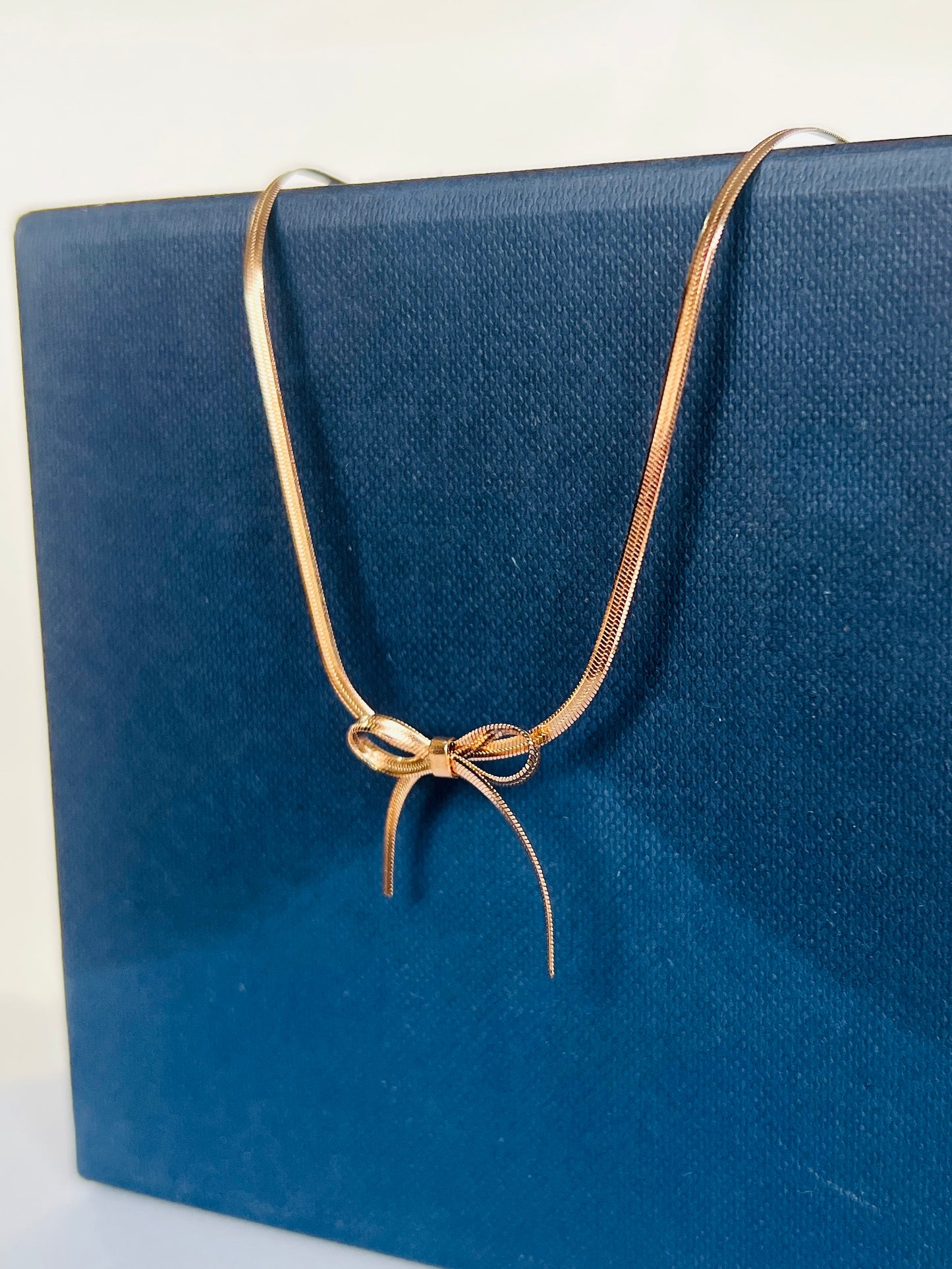 Rose gold Bow Necklace