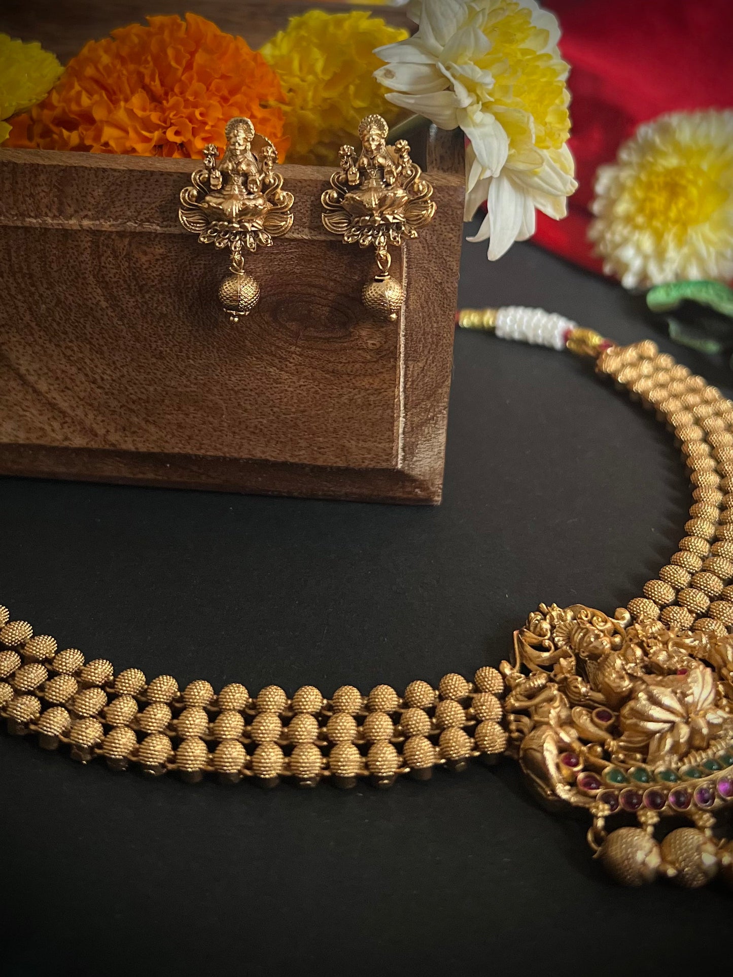 Gold Plated Beads Beaded Laxmi Temple Jewellery Set DB-GN12308Z6