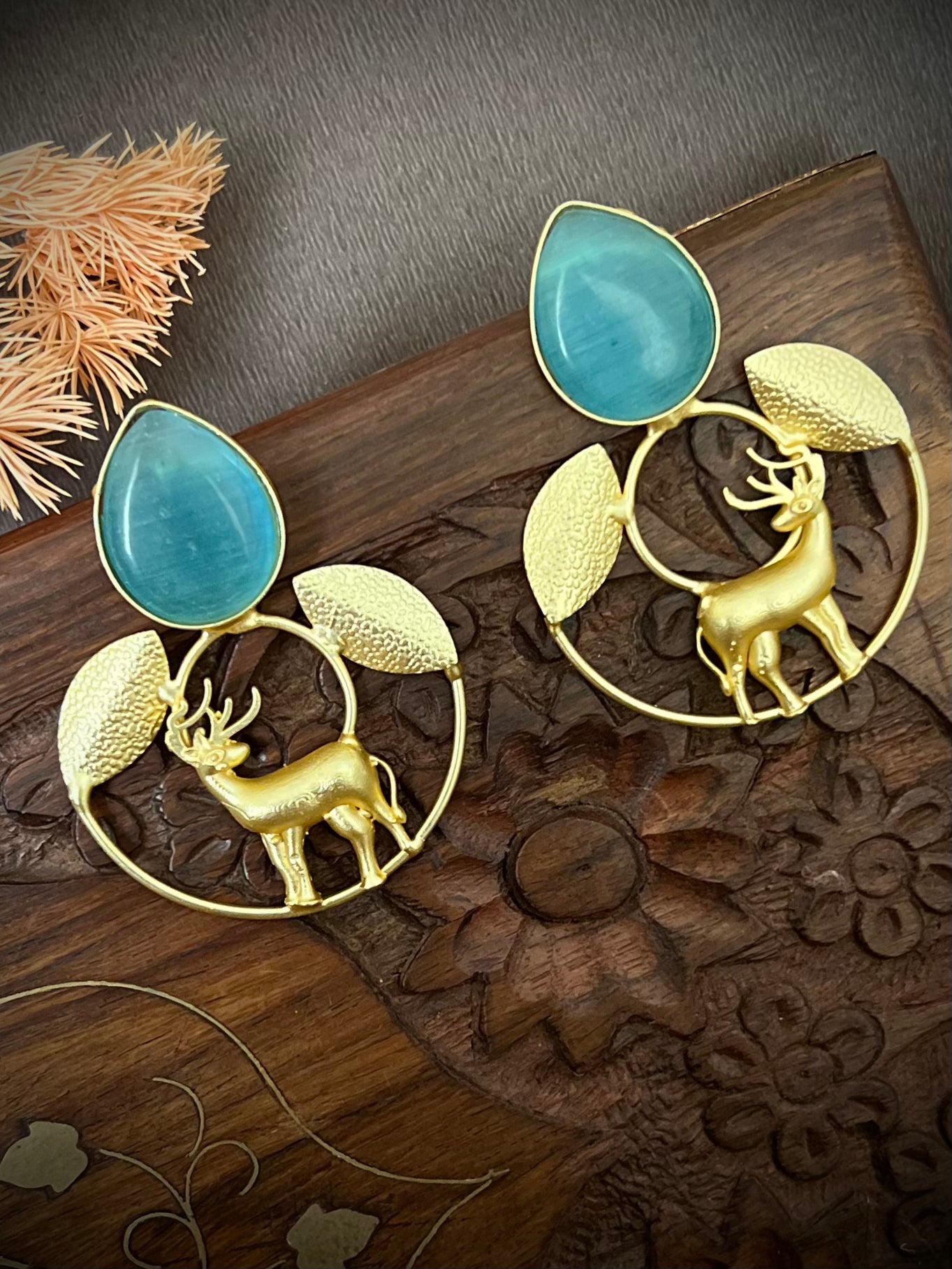 Hiran Brass Blue earrings DB-BRS1300Z4